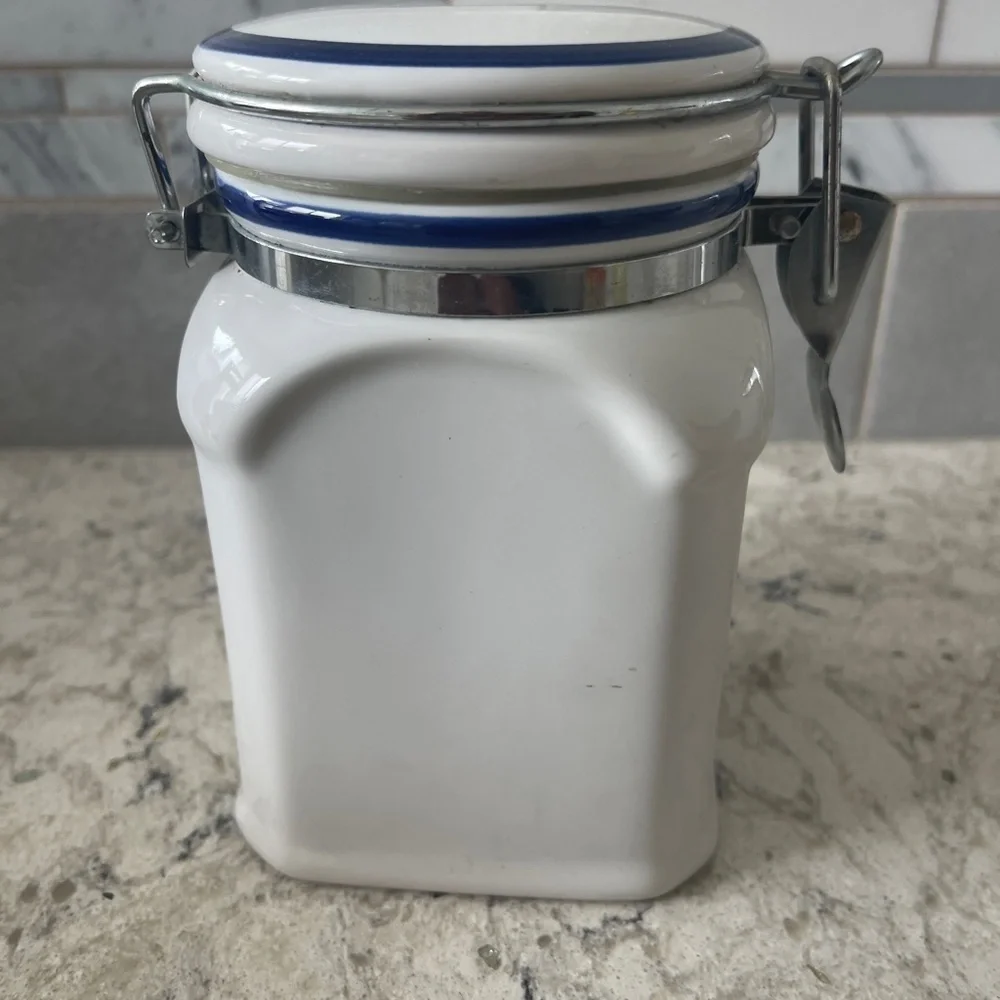Vintage The Cellar‎ 6 x 4  White Airtight Canister for Federated Dept Stores